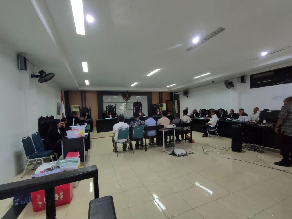 Bahwa pada hari Jumat tanggal 23 bulan Februari tahun Dua Ribu Dua Puluh Empat, bertempat di Pengadilan Tindak Pidana Korupsi pada Pengadilan Negeri Kupang sekitar pukul 09.30 Wita Jaksa Penuntut Umum Kejaksaan Negeri Manggarai Barat