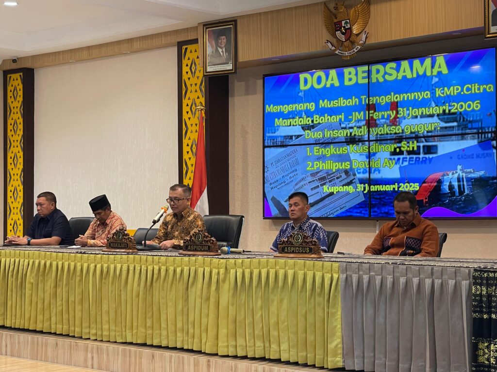 “Doa bersama Kejati NTT mengenang 19 tahun tragedi KMP Citra Mandala Bahari”.