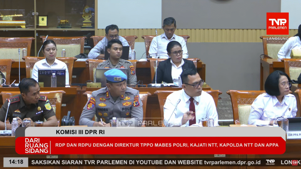 Kepala Kejaksaan Tinggi Nusa Tenggara Timur (Kajati NTT), Zet Tadung Allo, SH., MH., menghadiri Rapat Dengar Pendapat (RDP) bersama Komisi III DPR RI untuk memaparkan perkembangan penanganan kasus tindak pidana terhadap perempuan dan anak