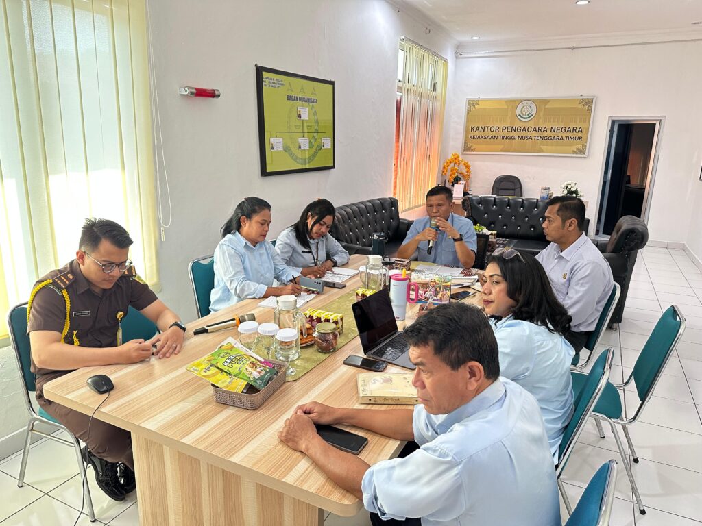 "Kegiatan Monitoring dan Evaluasi Bidang Datun Kejati NTT yang digelar secara virtual melalui Zoom."